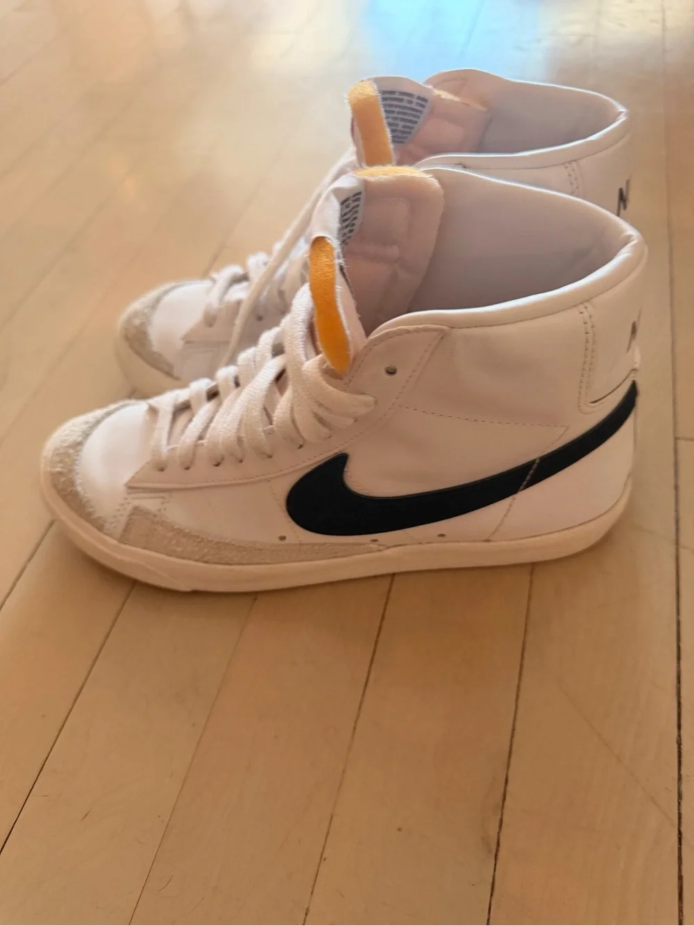 Nike Kids 7.5 White Blazer High Top Sneakers